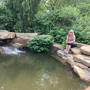 Meet your Posher, Sharon